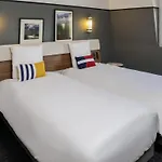 Hotel Mercure Centre Port De Plaisance 4*