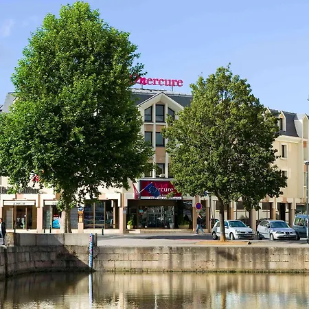 Mercure Centre Port De Plaisance Hotel 4*