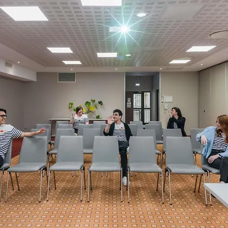 Mercure Centre Port De Plaisance מלון