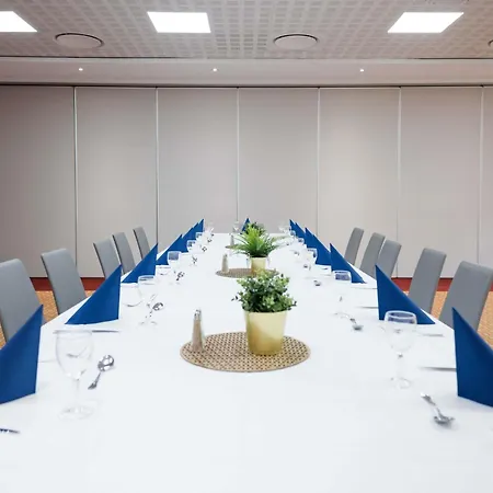 Mercure Centre Port De Plaisance 4* Caen