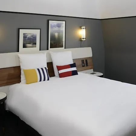 Mercure Centre Port De Plaisance 4* Caen