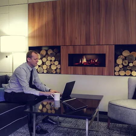 Hotel Mercure Centre Port De Plaisance 4*