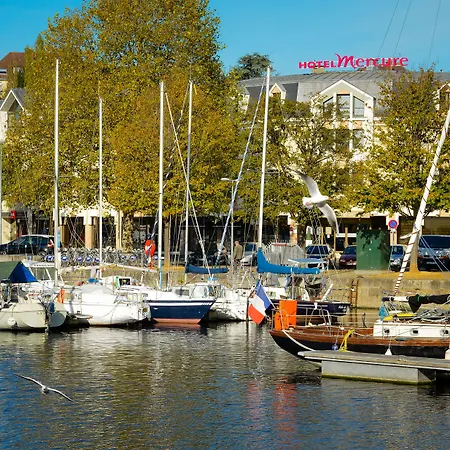 Hotel Mercure Centre Port De Plaisance 4*