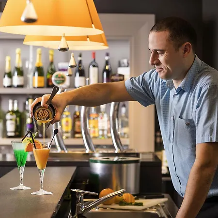 Mercure Centre Port De Plaisance Hotel