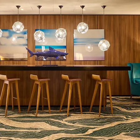 Mercure Centre Port De Plaisance Hotel