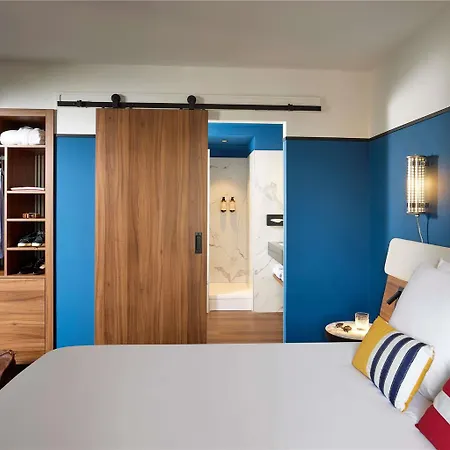 Mercure Centre Port De Plaisance Hotel
