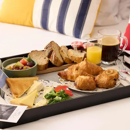 Mercure Centre Port De Plaisance 4* Caen