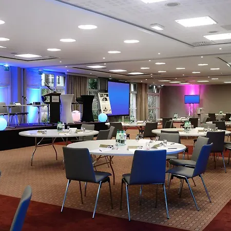Hotel Mercure Centre Port De Plaisance 4*