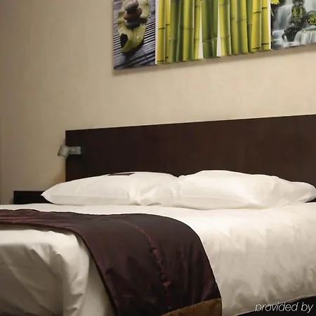 Mercure Centre Port De Plaisance 4*