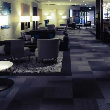 Mercure Centre Port De Plaisance Hotel 4*