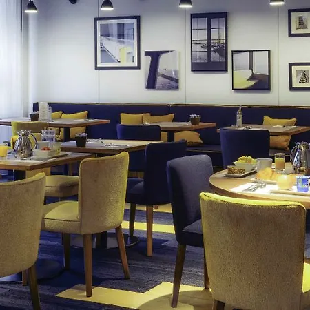 Mercure Centre Port De Plaisance Hotel 4*