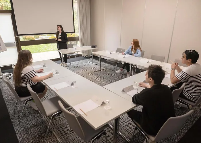 Mercure Centre Port De Plaisance Hotel