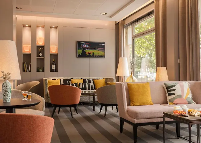 Mercure Centre Port De Plaisance 4* Caen
