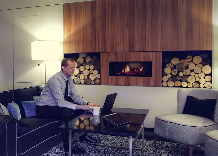 Hotel Mercure Centre Port De Plaisance 4*