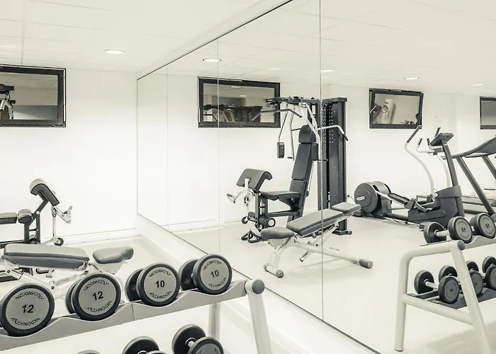 Mercure Centre Port De Plaisance 4*