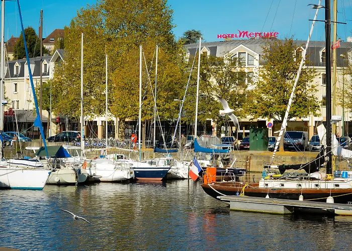 Hotel Mercure Centre Port De Plaisance 4*