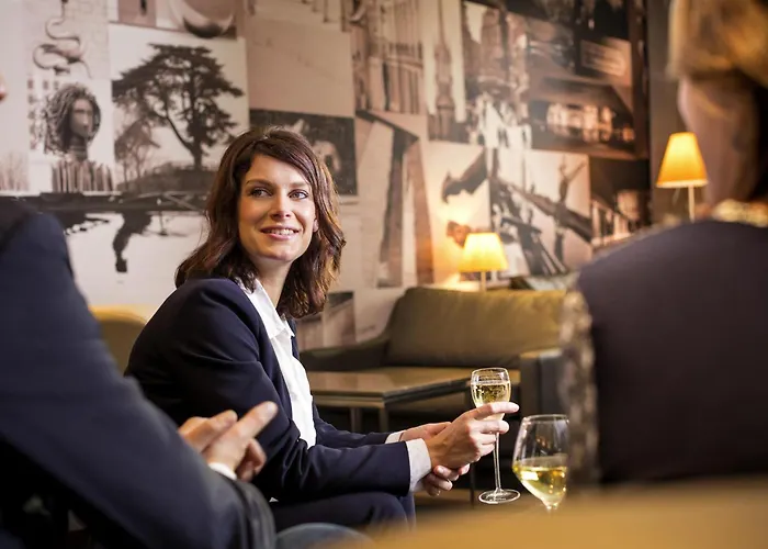 Mercure Centre Port De Plaisance Hotel 4*